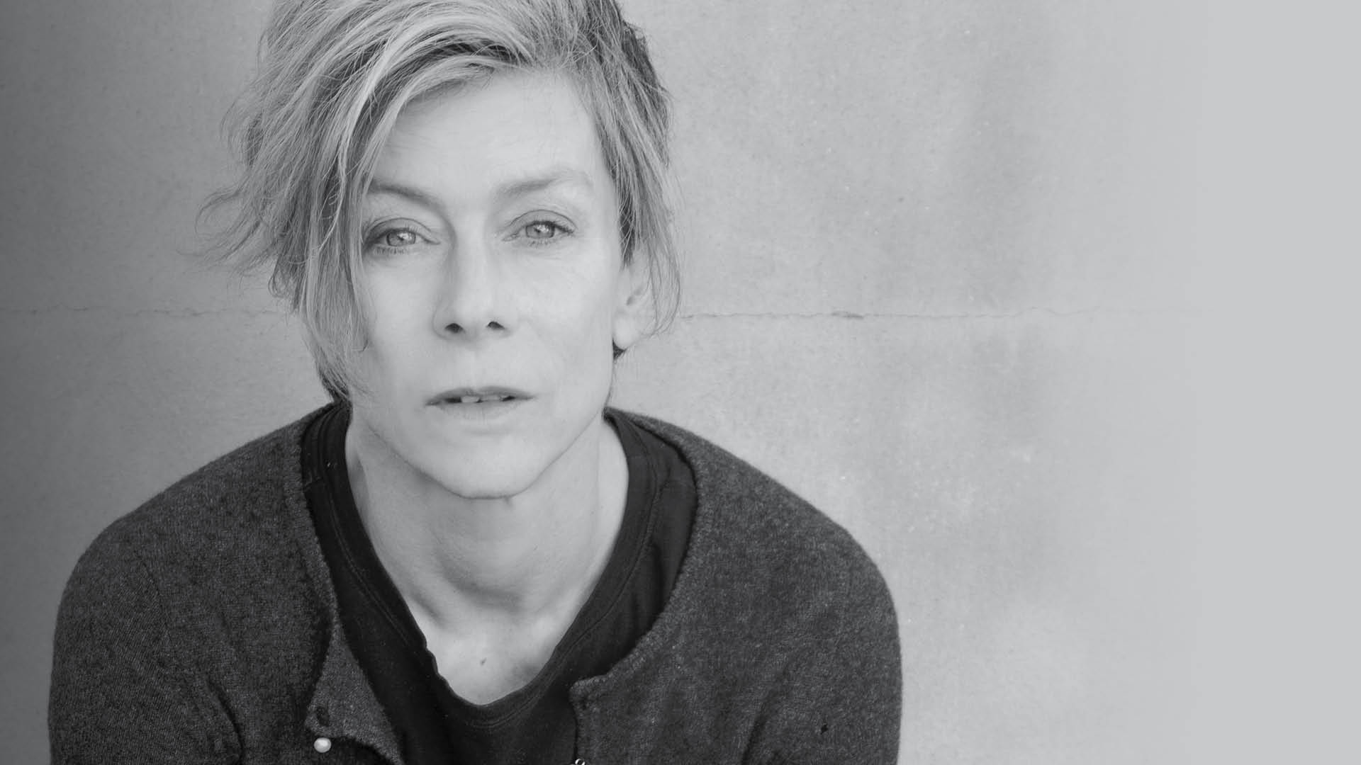 Début du tournage de « MOUVEMENTS » sur la danseuse et chorégraphe Louise  Lecavalier - Baron Mag, image size:1920x1080