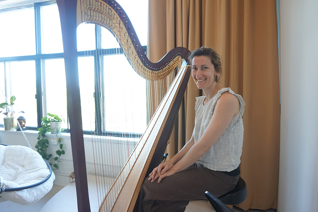 Harpe en hamac  Annabelle Renzo — Sérénité Sonore