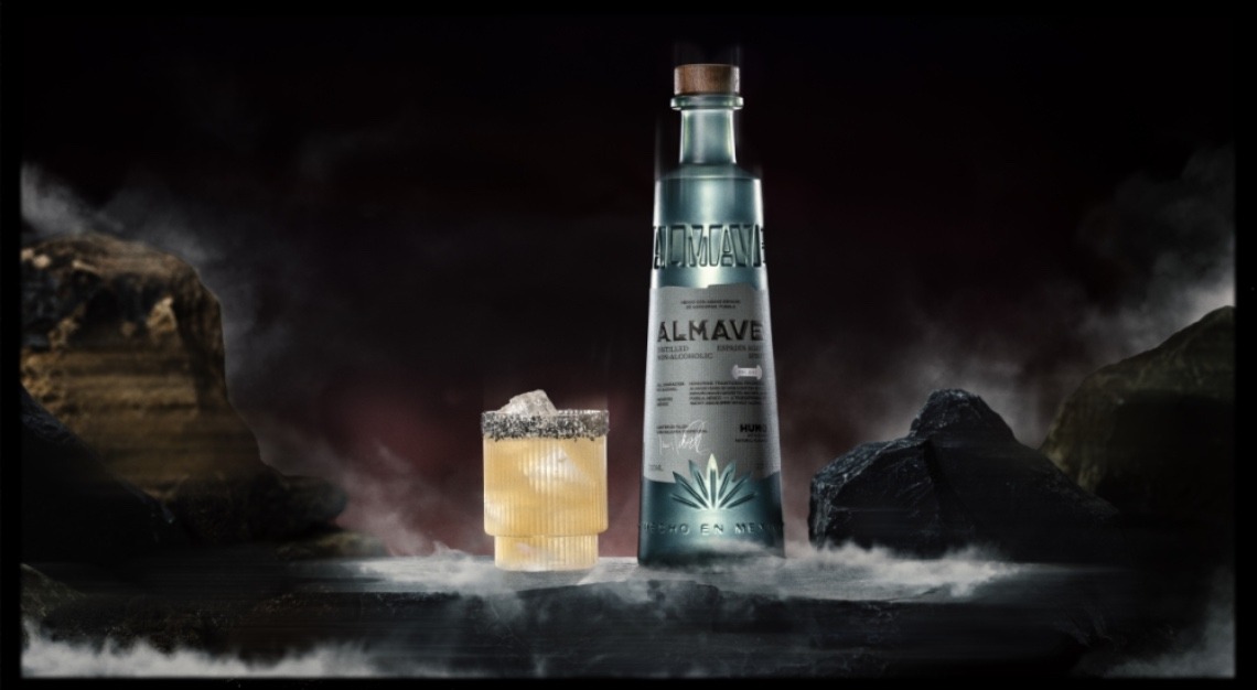 Lewis Hamilton lance Almave Humo, une alternative sans alcool au mezcal ...